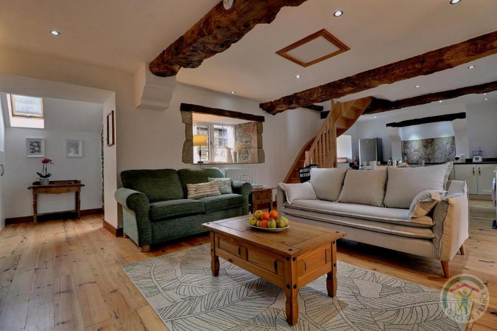 Propriete de 2 chambres avec piscine partagee terrasse amenagee et wifi a Argences en Aubrac