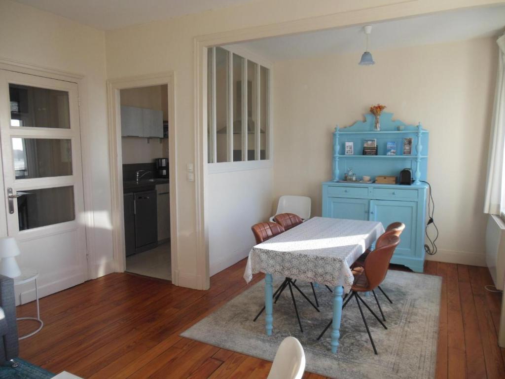 Propriete de 3 chambres avec vue sur la mer balcon et wifi a Le Cap Agde a 5 km de la plage