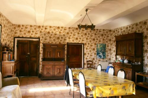 Propriete de 7 chambres avec terrasse a Beaulieu