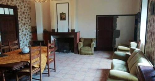 Propriete de 7 chambres avec terrasse a Beaulieu
