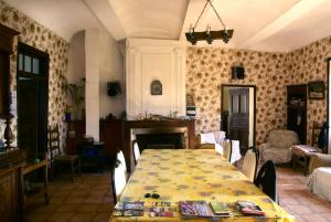 Propriete de 7 chambres avec terrasse a Beaulieu