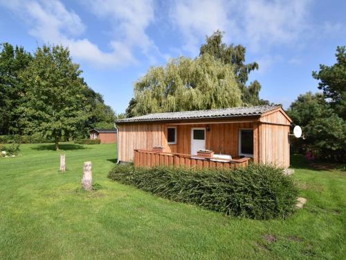 Quaint Bungalow near Insel Poel with Garden