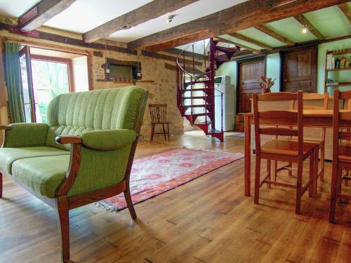 Quaint Cottage in Juillac with Private Garden