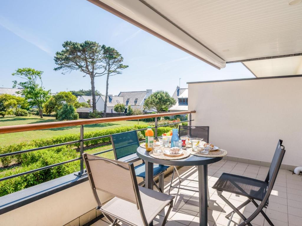 Quaint Holiday Home in Dieulefit with Hot Tub 26220 Dieulefit