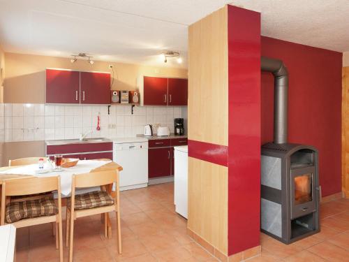Quaint Holiday Home in G ntersberge near Lake