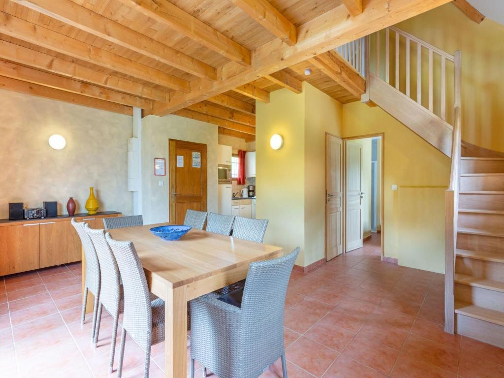 Maison de vacances Quaint Holiday Home in Lacapelle with Private Terrace  46120 Lacapelle-Marival