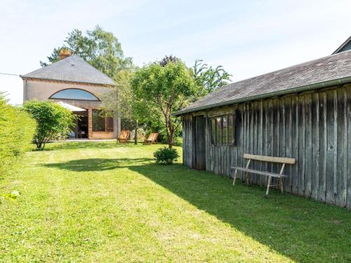 Quaint Holiday home in Morogues with Garden