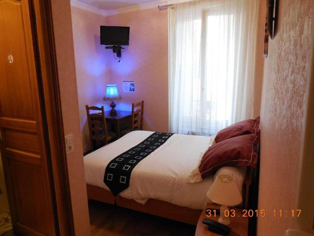 Quaint Holiday Home in Payzac with Garden