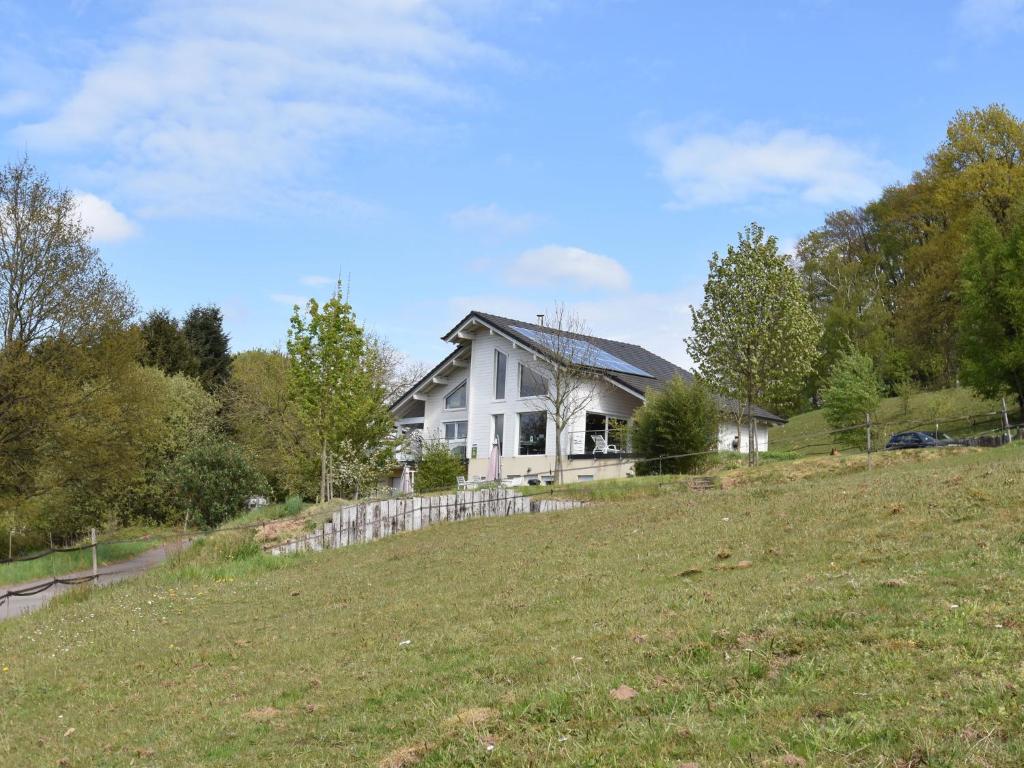 Maison de vacances Quaint Holiday Home in Varsberg with Terrace  57880 Varsberg