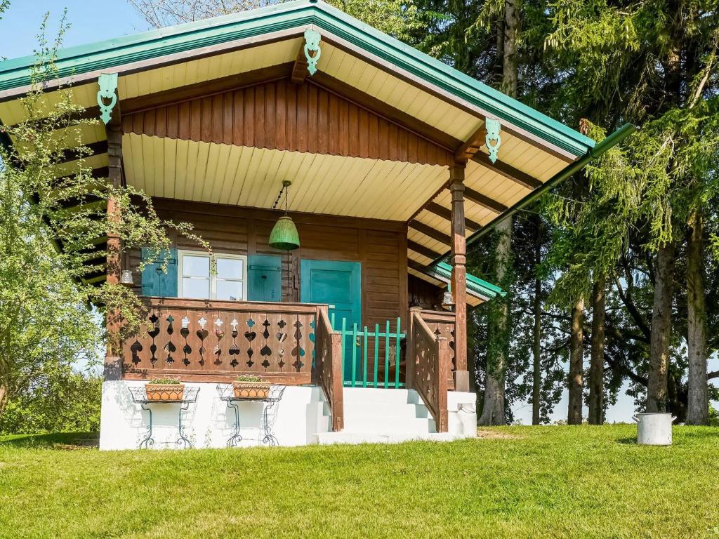 Quaint holiday home with fireplace and terrace , 82396 Pähl