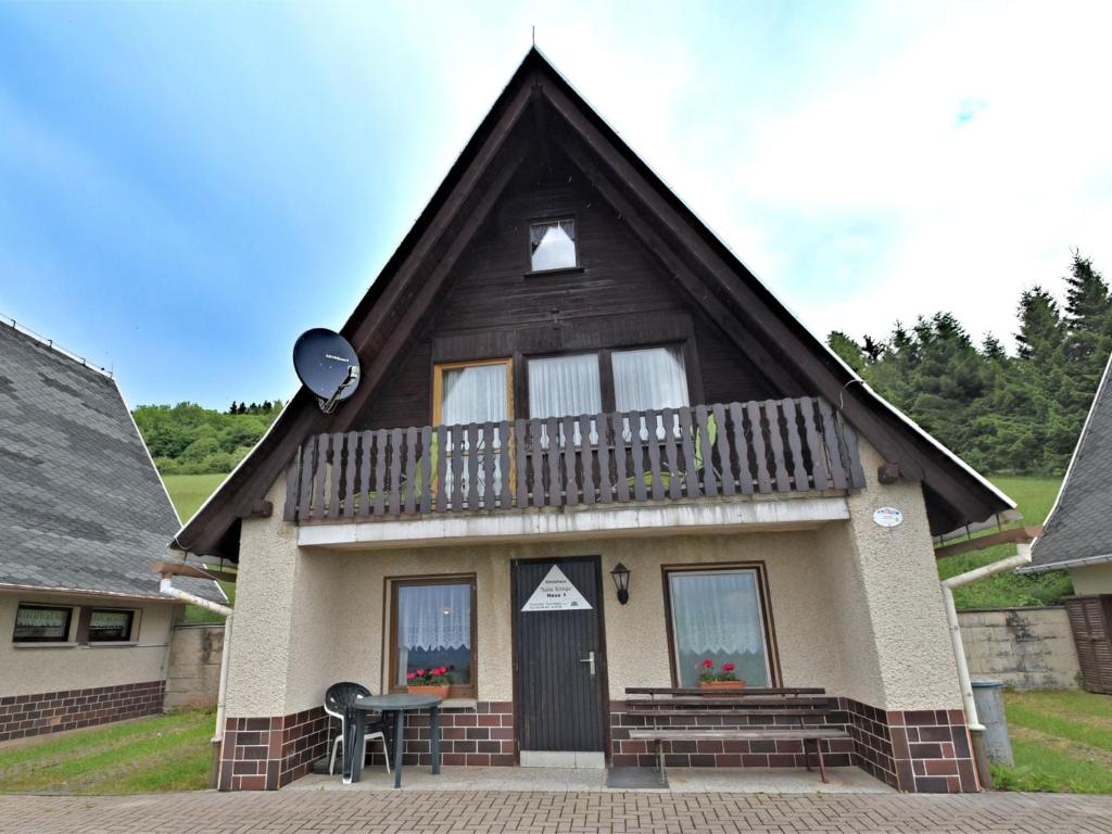 Maison de vacances Quaint Holiday Home with Private Balcony in Trusetal  98596 Bad Liebenstein