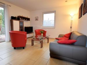 Quaint Seaside Home in Boiensdorf with Terrace
