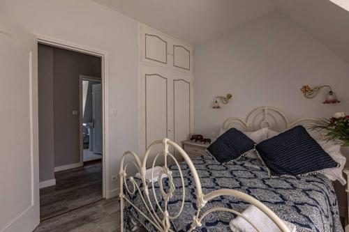 Quiet 50's cottage - 12 p. - Private park & pool