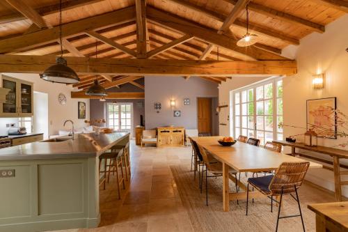 Quiet Beautiful 4stars country house heated pool & kids play area - Condom