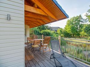 Quiet holiday home in Winsen an der Aller with large balcony