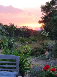 Quiet house, swimming pool, 5 bedrooms, 4km from the center of AIX EN PROVENCE (13)