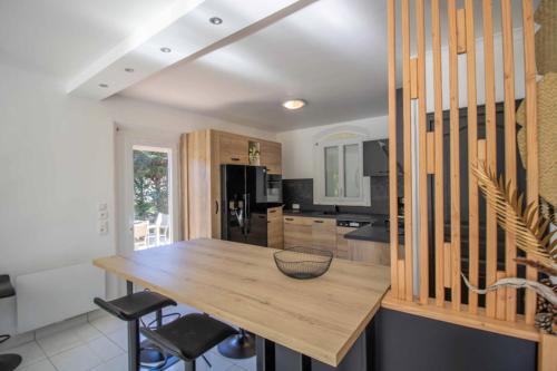 Quiet villa with garden and terrace in Fréjus