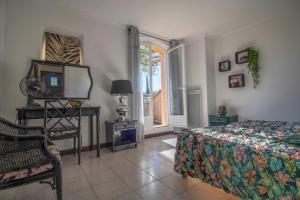 Quiet villa with garden and terrace in Fréjus