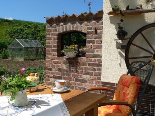 Quietly located holiday home with terrace at the edge of the forest