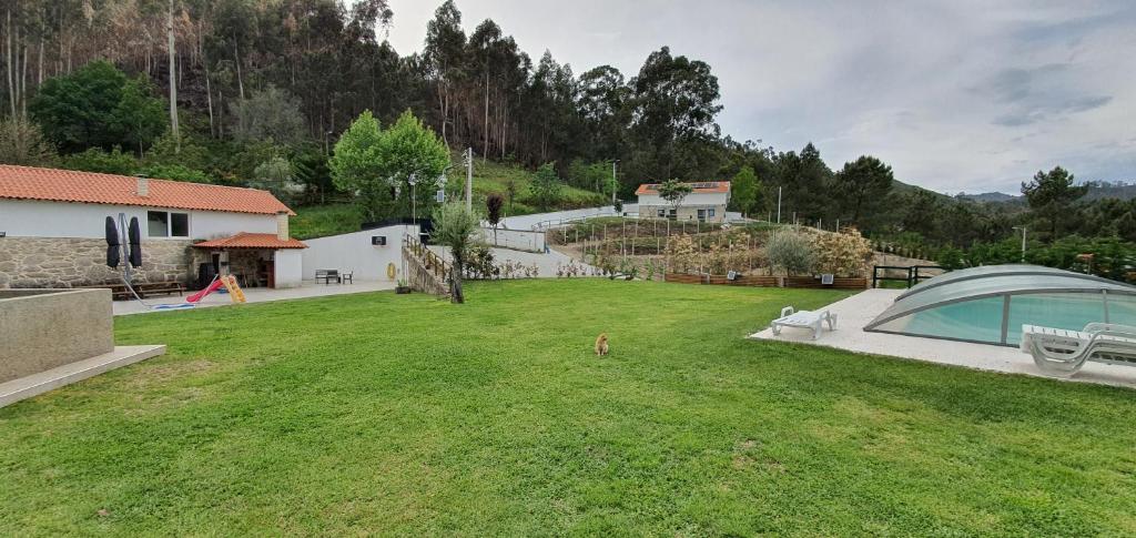 Quinta da Tormenta -14 pessoas- Cabeceiras de Basto 2 casas e piscina privada Rua de Alijó Lugar de Terreiros S/N , 4860-247 Cabeceiras de Basto