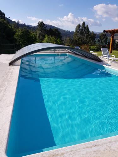 Quinta da Tormenta -14 pessoas- Cabeceiras de Basto 2 casas e piscina privada