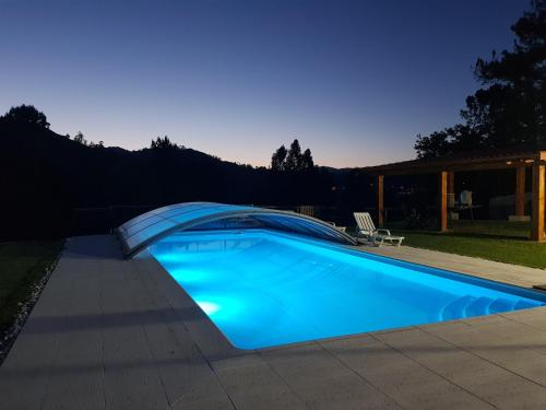 Quinta da Tormenta -14 pessoas- Cabeceiras de Basto 2 casas e piscina privada