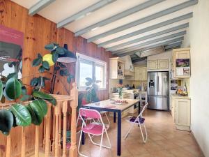 Rare maison à 50m de la plage. Grande terrasse vue mer.
