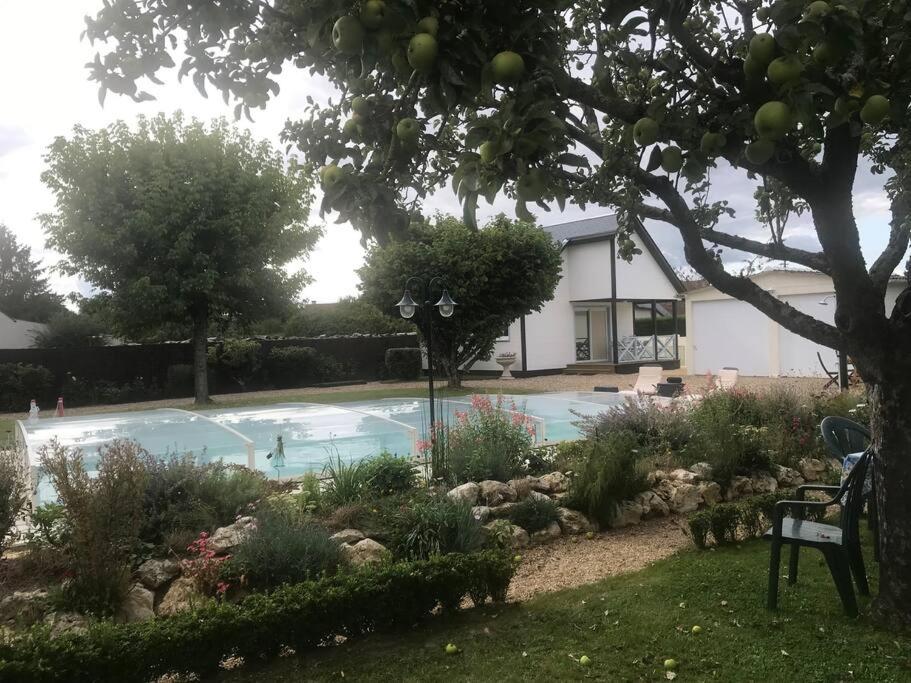 Maison de vacances Ravissant chalet avec piscine 10 x 4 -depuis 2022- 8 Rue Michel Pétrieux 37330 Courcelles-de-Touraine