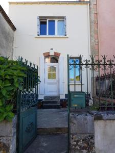 Recently renovated holiday house in the heart of a small French town