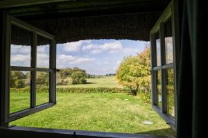 Reetdachhaus mit großem Garten und Kamin