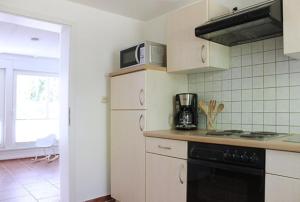 Reetdachhaus R2