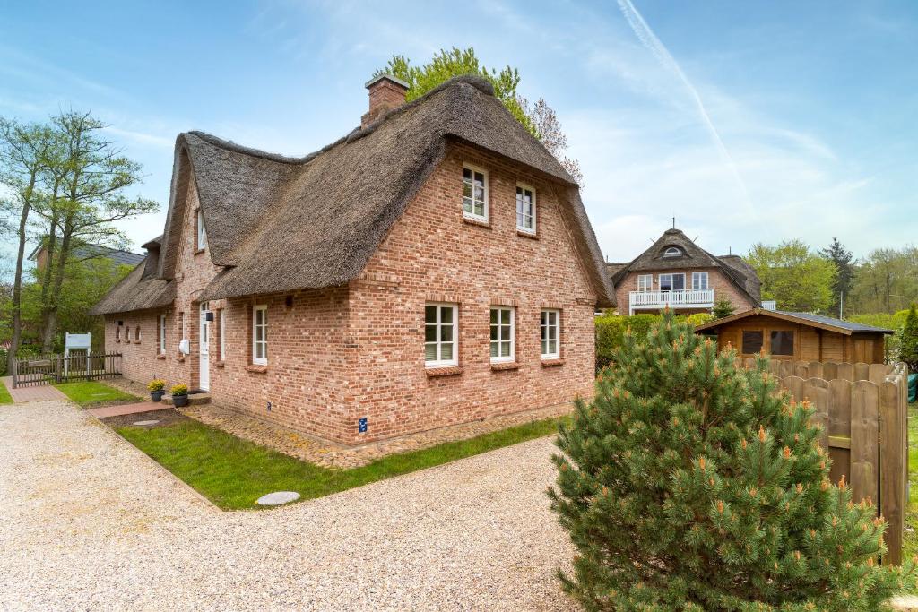 Maison de vacances Reetdachhaus Reetdachhus Ording Reetdachhaus Reetdachhus Ording Waldstraße 5 25826 Sankt Peter-Ording