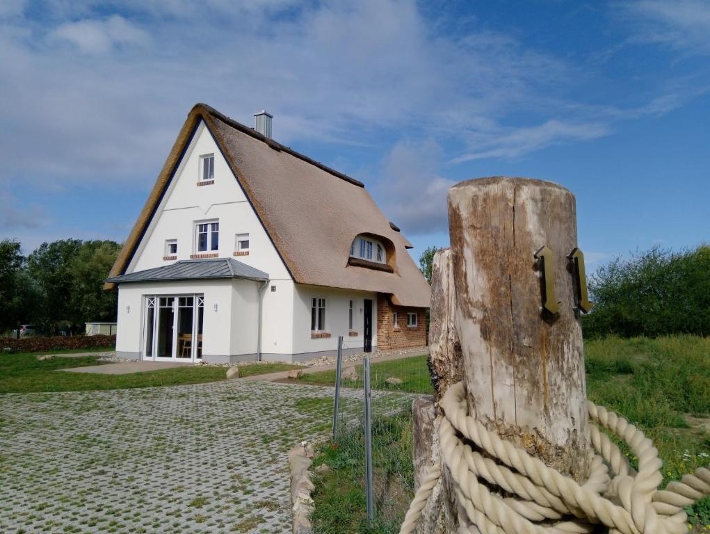 Maison de vacances Reethaus Strandgut - geräumiges FH mit Sauna und 3 Terrassen Eichenweg 11 18230 Rerik