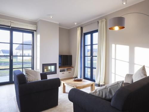 Reetland am Meer - Premium Reetdachvilla mit 3 Schlafzimmern, Sauna und Kamin F07
