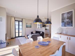 Reetland am Meer - Premium Reetdachvilla mit 3 Schlafzimmern, Sauna und Kamin F07