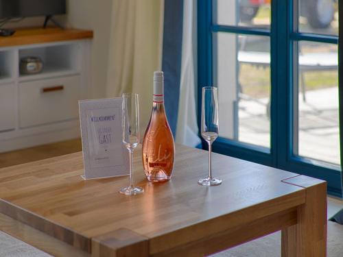 Reetland am Meer - Premium Reetdachvilla mit 3 Schlafzimmern, Sauna und Kamin F23