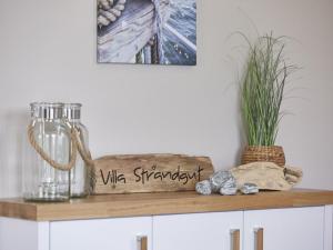 Reetland am Meer - Superior Reetdachvilla mit 2 Schlafzimmern und Kamin E28