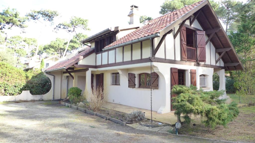 Maison de vacances Réf 141 ,Seignosse Les Bourdaines , Villa Bouharde classée 3 étoiles, à 600 m plage, 10 personnes 8 Impasse des Alouettes 40510 Seignosse