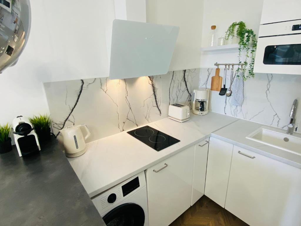 Restful Bungalow in Ploemel with Shared Sauna