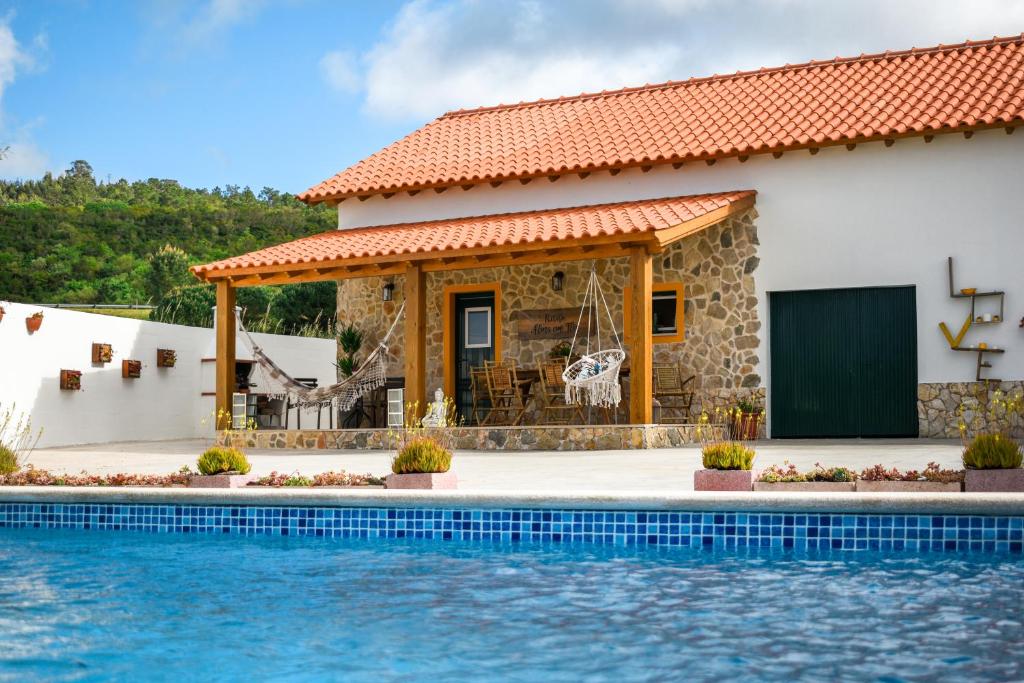 Maison de vacances Retiro Alma em Flor Quinta Privada com Piscina Nazaré Rua Casal José Almeida 2460-341 Nazaré