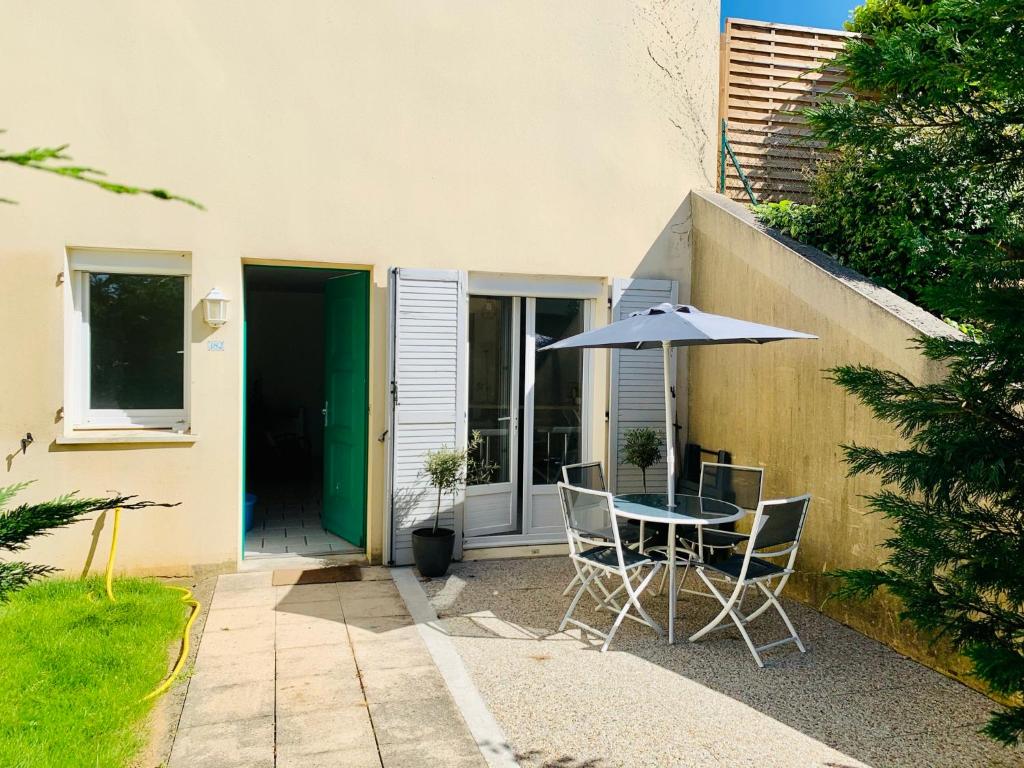 Rez-de-Jardin avec ses 2 chambres, résidence calme Allée Andréa Palladio, 07500 Granges-lès-Valence