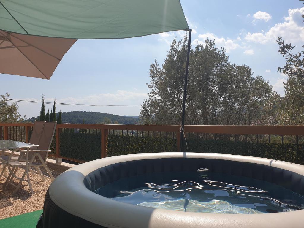 Maison de vacances rez de villa vue dominante avec spa 331 Les Moulières 83830 Callas