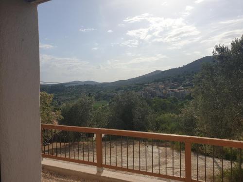rez de villa vue dominante avec spa