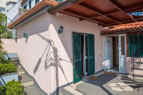 Rochinha House