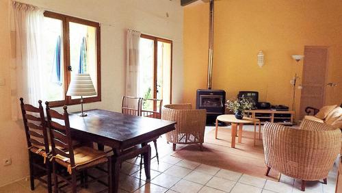 Romantic cottage in the Ardeche with free WiFi and TV