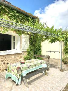 Maison de vacances Romantic Holiday cottage in the Morvan Burgundy  58360 Sémelay Bourgogne