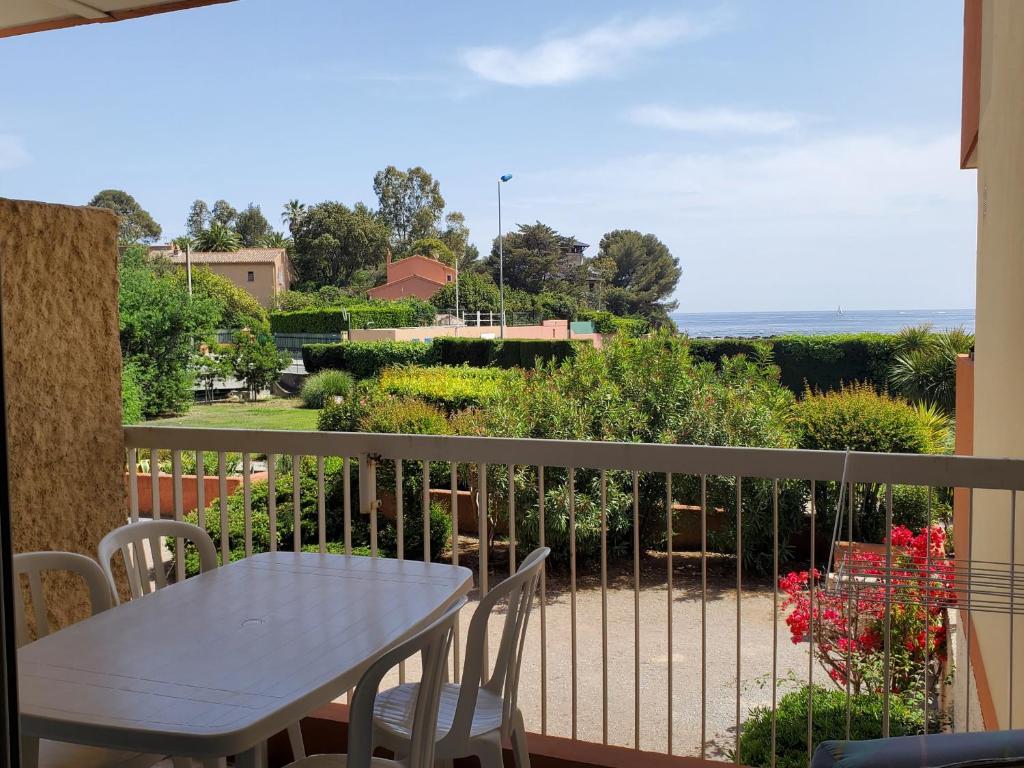 Romantic Holiday Home in Barricourt with Barbecue 8240 Barricourt