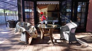 Romantic-HuntingLodge-en-Provence****