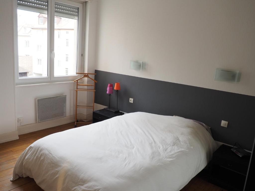 Room in Guest room - Quiet independent room 94100 Saint-Maur-des-Fossés