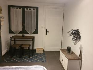 Room in Guest room - Quiet independent room